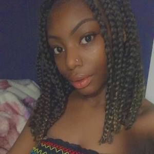 Meet your Posher, Ariella